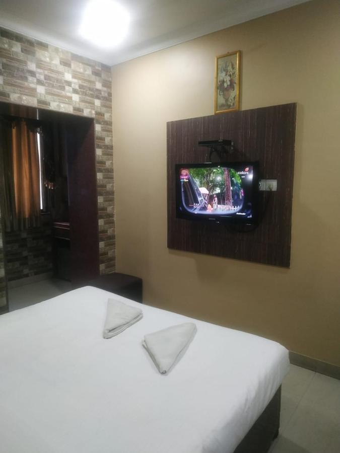 Hotel Diamond Suites Calcuta Exterior foto